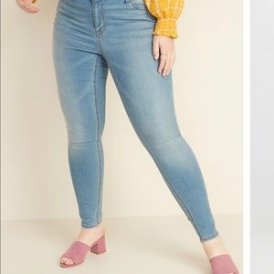 Old Navy plus size Light Wash Skinny Jeans